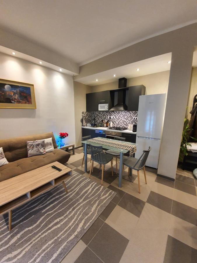 Ferienwohnung Lukas-2 B/R Luxurious Flat With Veranda Athen Exterior foto