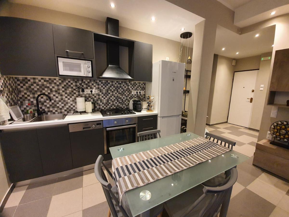 Ferienwohnung Lukas-2 B/R Luxurious Flat With Veranda Athen Exterior foto